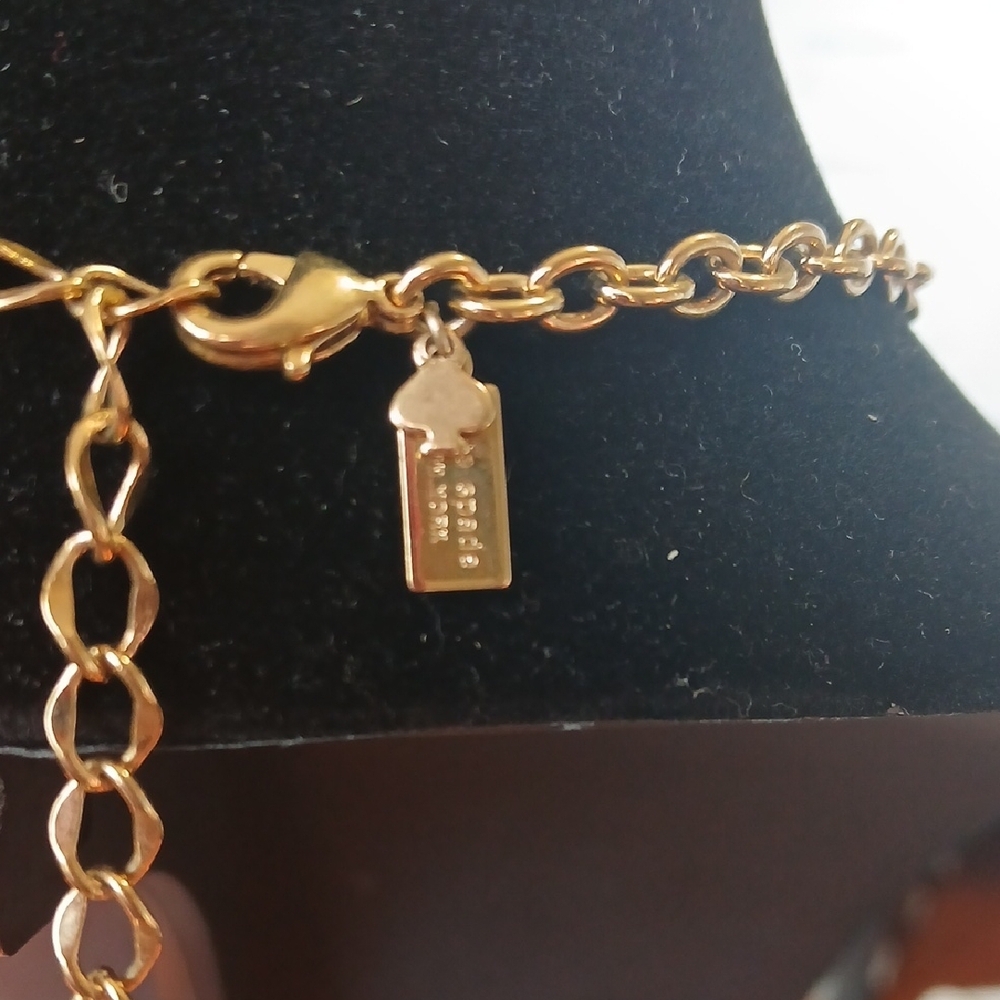 Elegant Gold Necklace with Yellow Stones - Picture 2 of 3